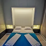 Luxury Alix *