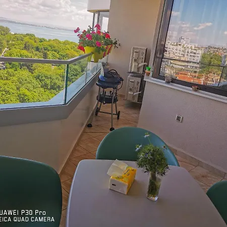 Apartment Luxury Alix Burgas City